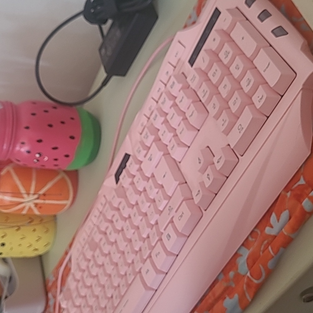 Pink Gaming Keyboard - Picture 2 of 7